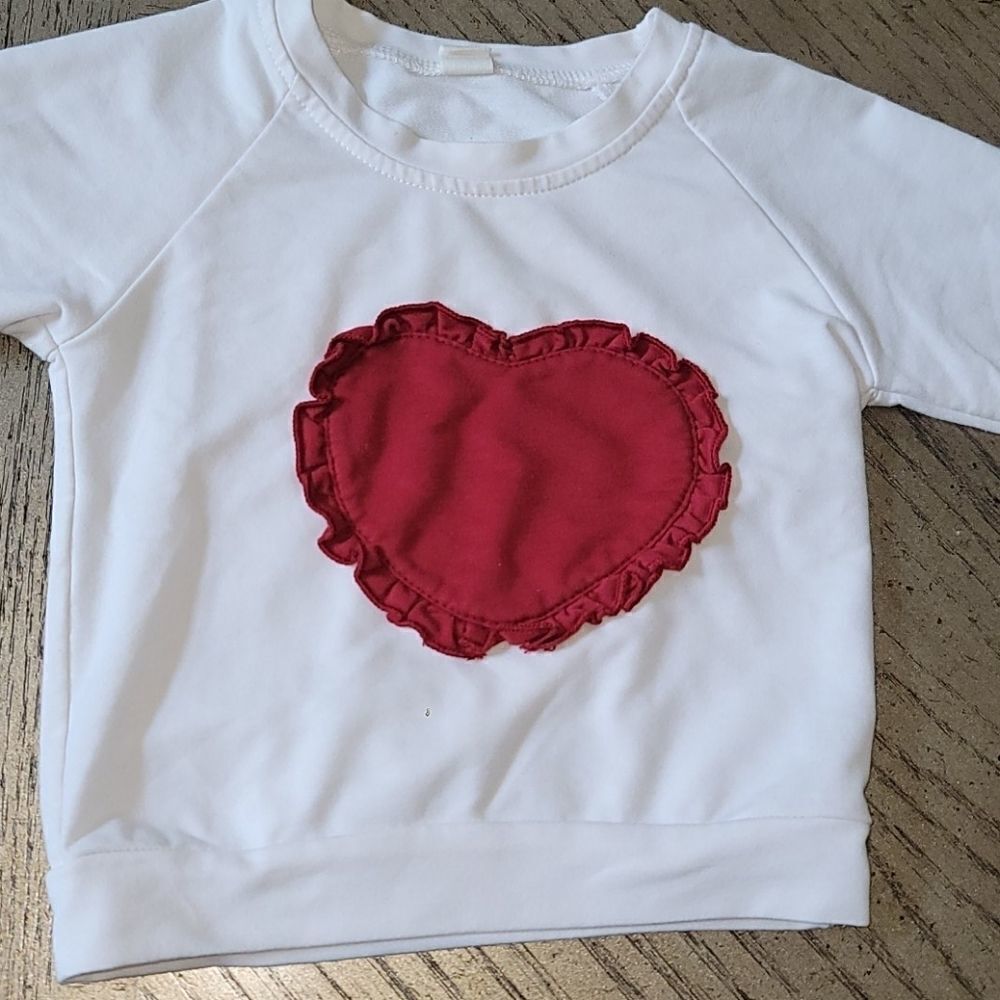 18-24 month girls heart sweater. 🤍 - Picture 2 of 6